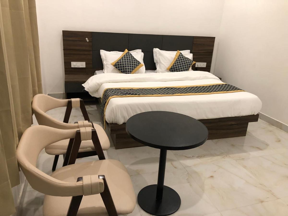 Kds Residency Hotell Greater Noida Exteriör bild