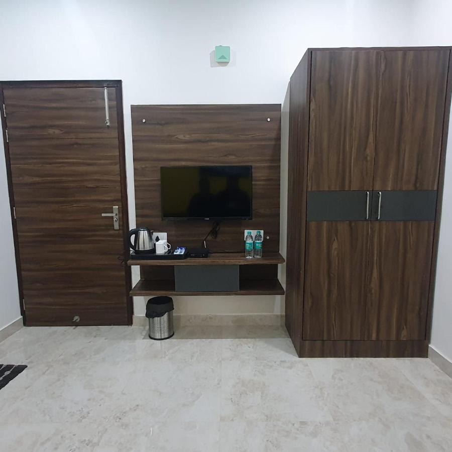 Kds Residency Hotell Greater Noida Exteriör bild