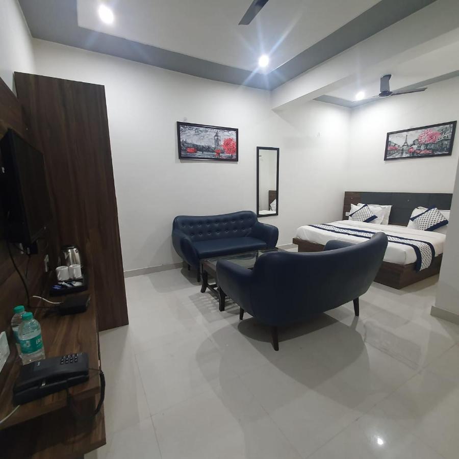Kds Residency Hotell Greater Noida Exteriör bild