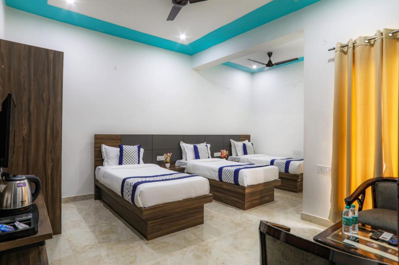 Kds Residency Hotell Greater Noida Exteriör bild