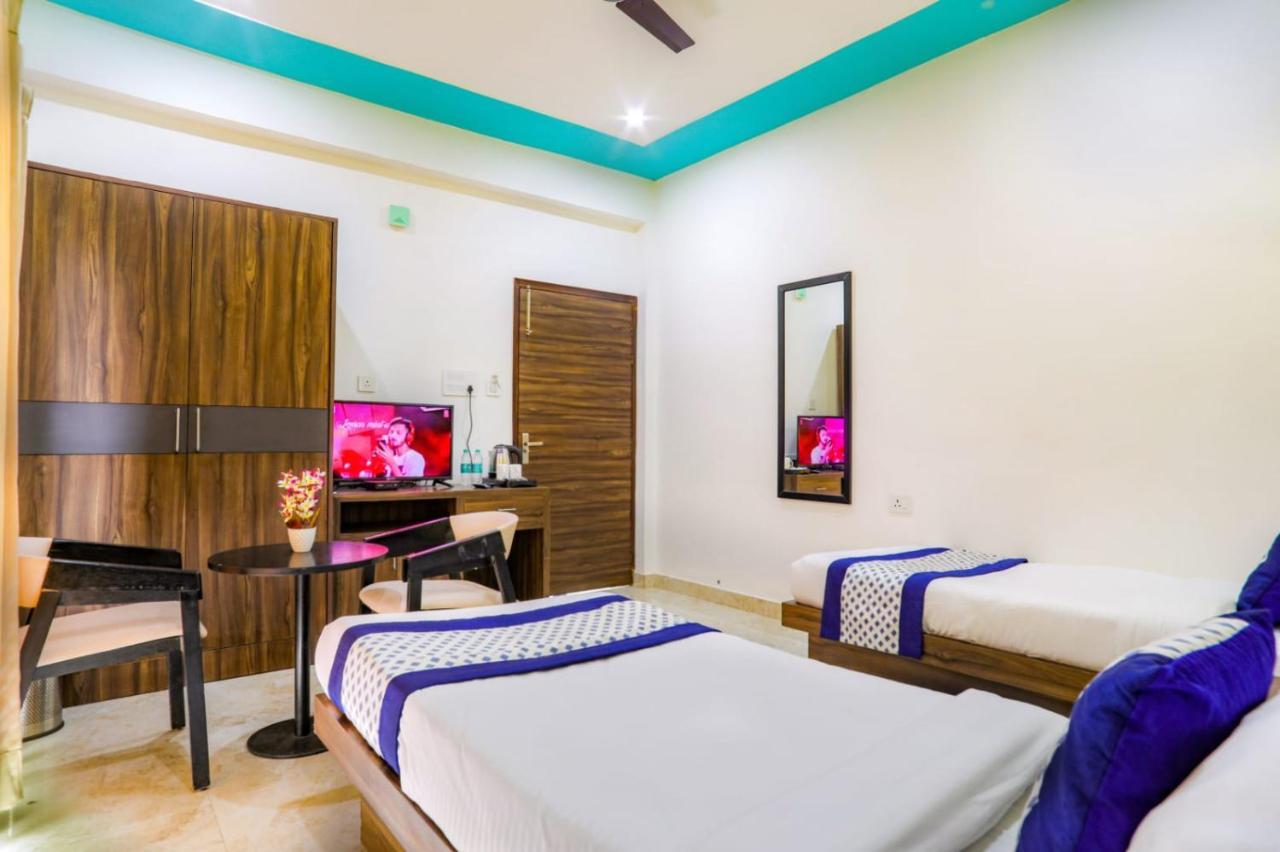 Kds Residency Hotell Greater Noida Exteriör bild